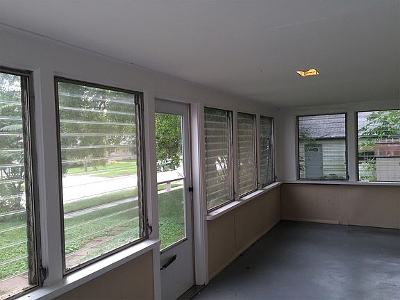 2nd image of 8505 W Arthur Ave