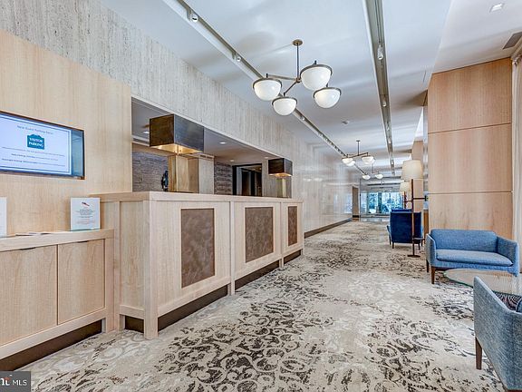4th image of 224 W Rittenhouse Sq #1809