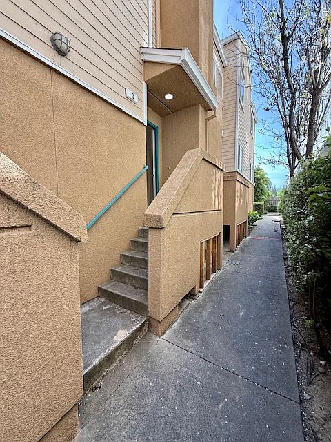 1st image of 1755 California Dr APT 3