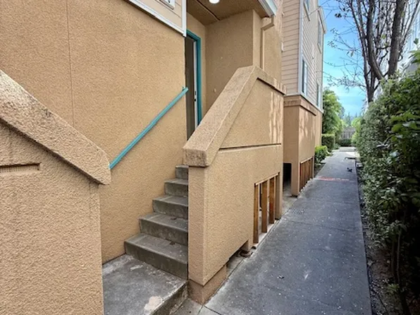 1755 California Dr APT 3, Burlingame, CA 94010