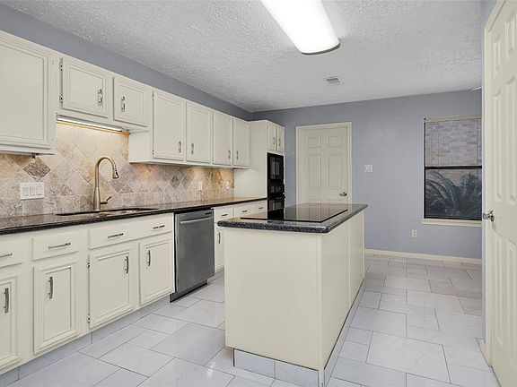 5th image of 3119 Ashford Bend Dr