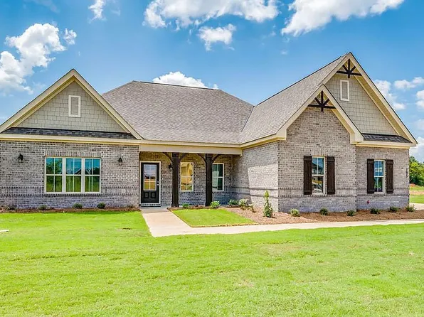 195 Midland Dr, Wetumpka, AL 36093