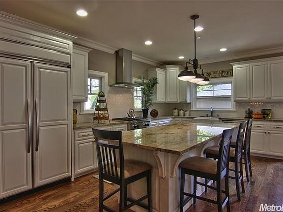 5th image of 2601 Portola Way