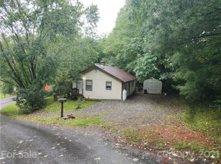 21 Unity Dr, Waynesville, NC 28786