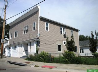 1113 S 22nd St, Omaha, NE 68108