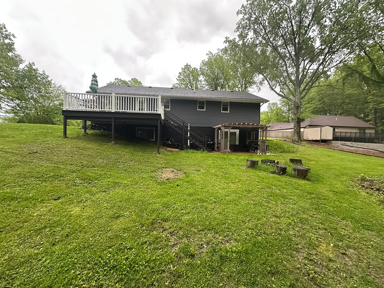 3 bed, 2.5 bath, 2400 sqft, $3,595 — Photo 1