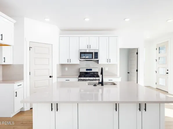 3068 Clover Ct, Francis, UT 84036
