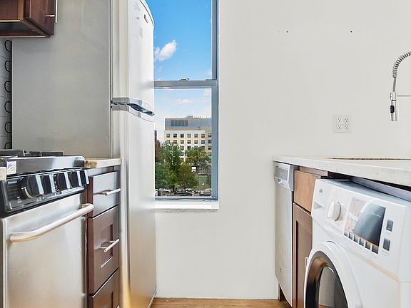 3rd image of 78 E 119th St APT 4N