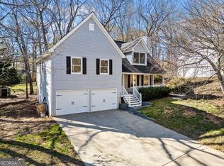 228 Hawkins Farm Cir, Ball Ground, GA 30107