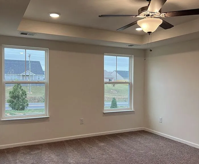 6039 Haddington Dr — Photo 22