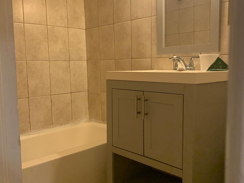 2nd image of 628 S 4th Ave Floor 1