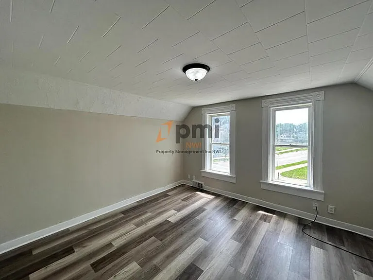 215 Lafayette St #1 — Photo 7