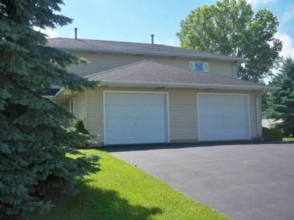 306 N 8th St, Waterford, WI 53185