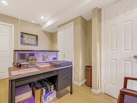 3rd image of 13227 Sanford Ave