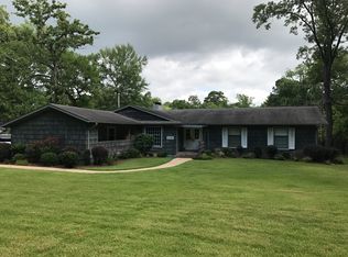 1116 Honeysuckle Rd, Magnolia, AR 71753