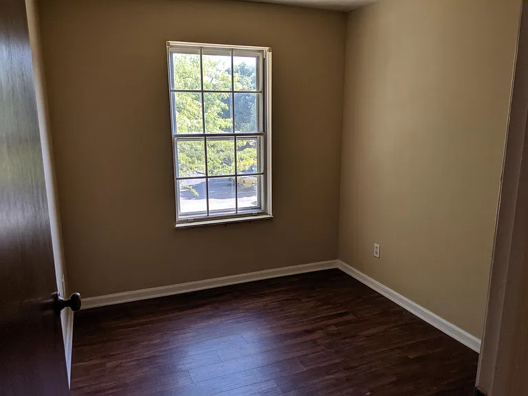Bedroom No.2 (Empty)