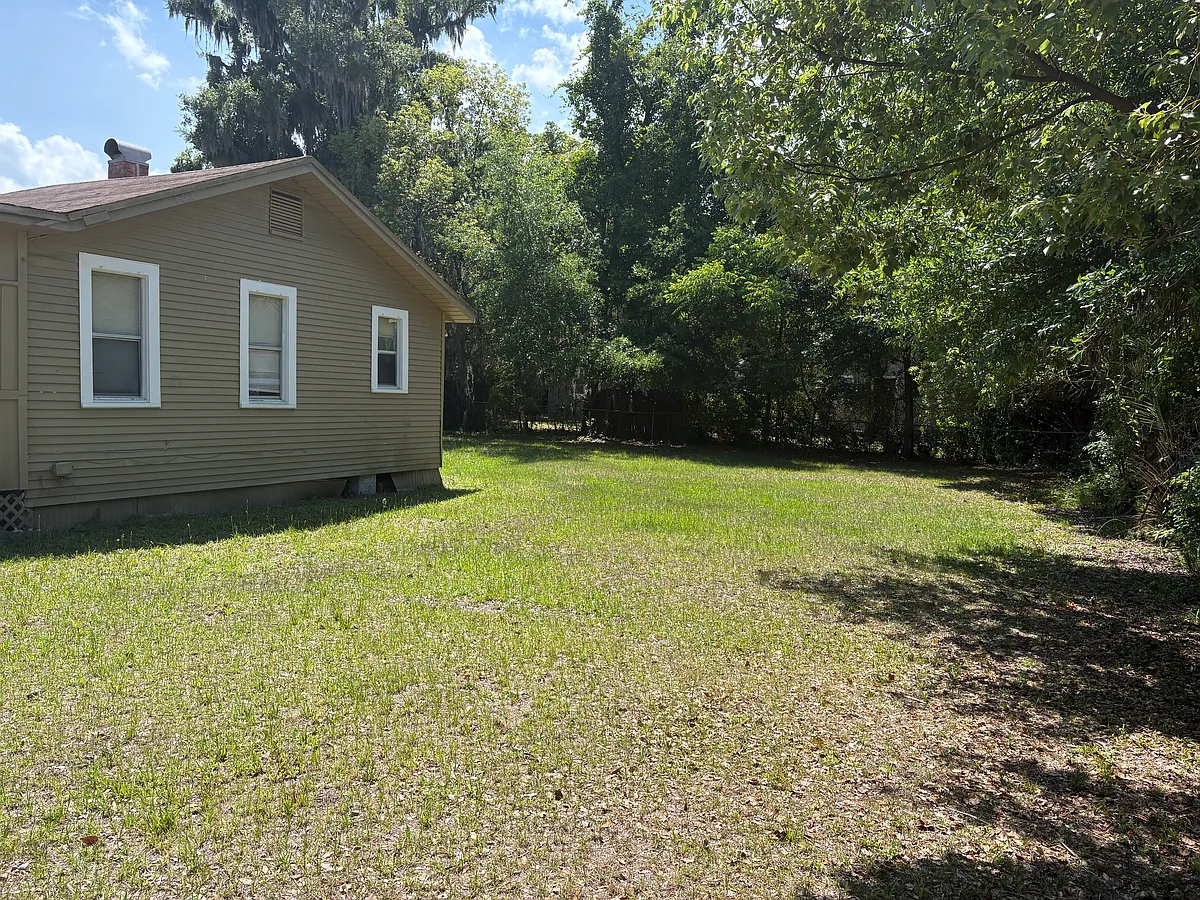 Building Photo - 7316 Southland St