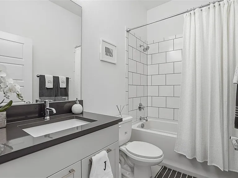 4810 W McElroy Ave #30 — Photo 31