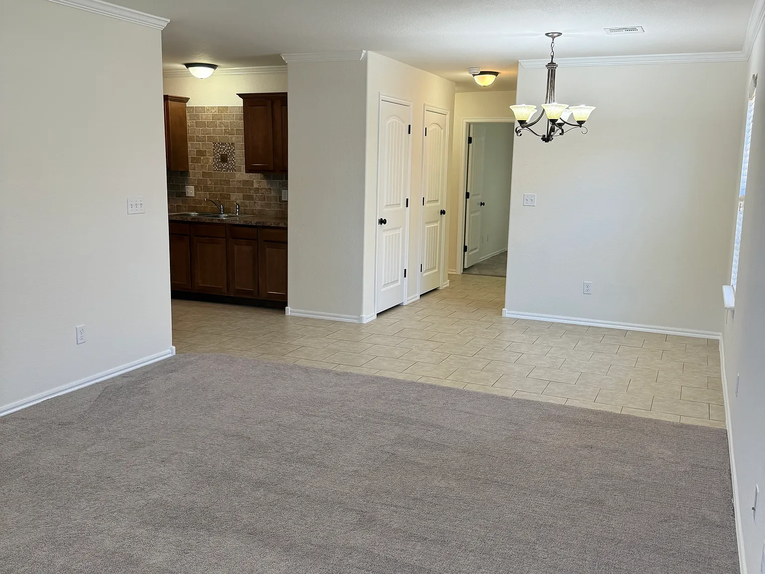 2 bed, 969 sqft, $1,150 — Photo 4