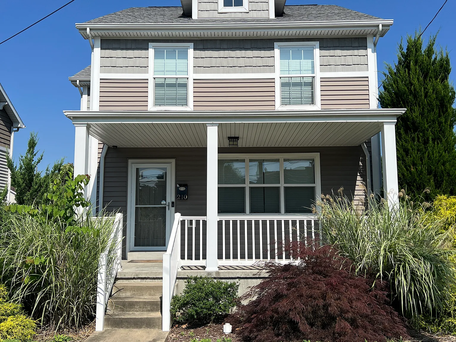 210 S Trenton Ave — Photo 2