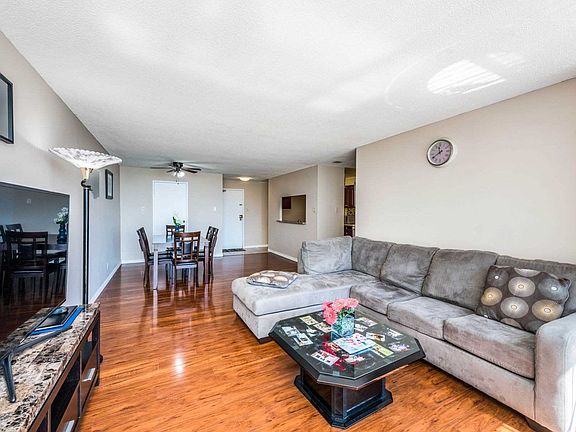 5th image of 25 Trailwood Dr #707