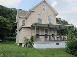 124 Center St, Lehighton, PA 18235