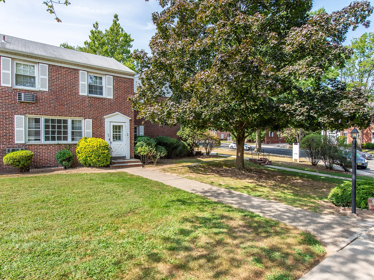 1 bed, 590 sqft, $1,950 — Photo 3