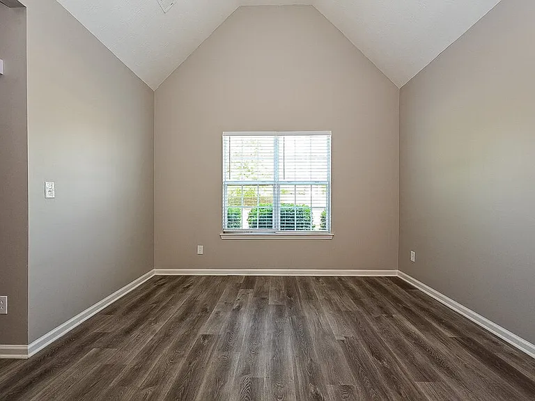 2530 Walter Way — Photo 18