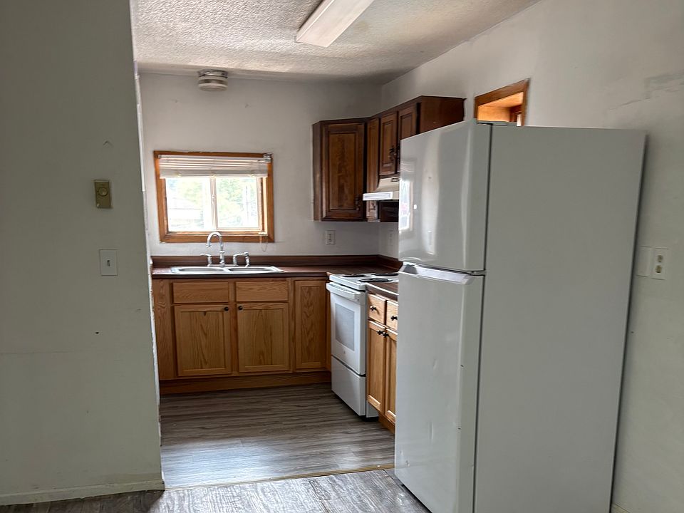 1st image of 209 Knapp St #2E
