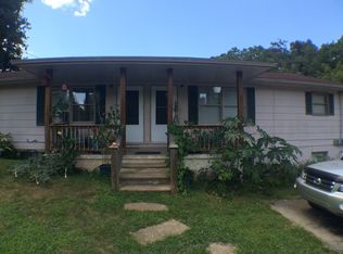 227 Crescent Cir, Gate City, VA 24251