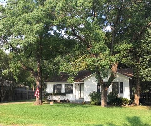 2nd image of 2218 Avenue A
