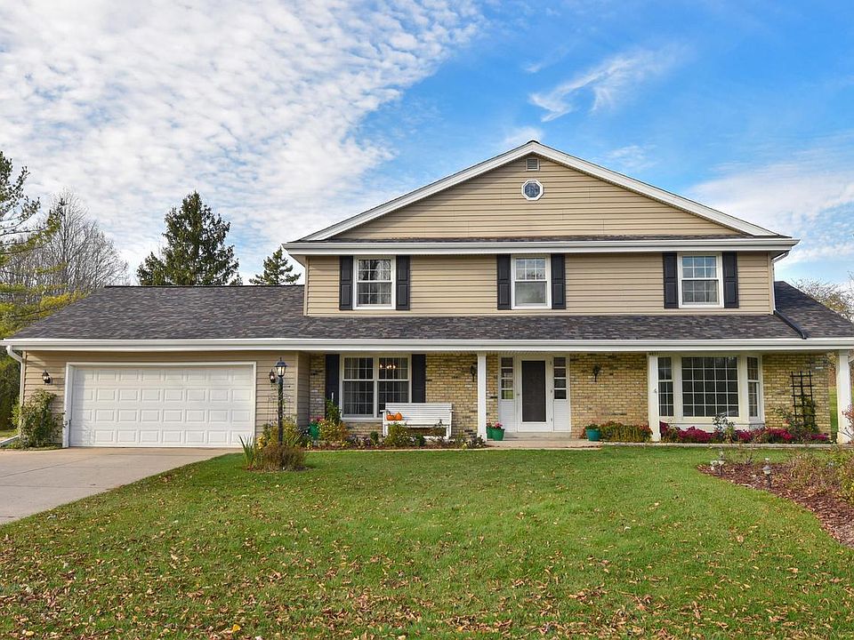 1st image of 9831 North Melrose COURT
