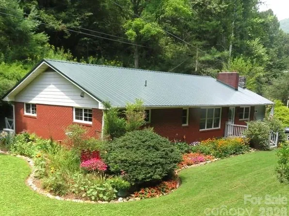 3829 Coxes Creek Rd, Burnsville, NC 28714