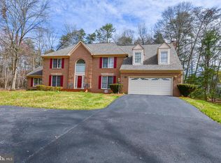 8015 Wingate Dr, Glenn Dale, MD 20769