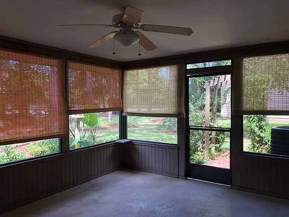 4th image of 3684 Donovan Dr APT B