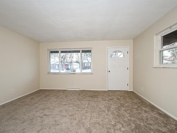 4th image of 10534 Thornview Dr