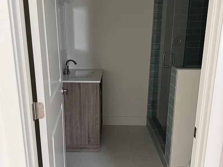 287 16th Pl #10 — Photo 8