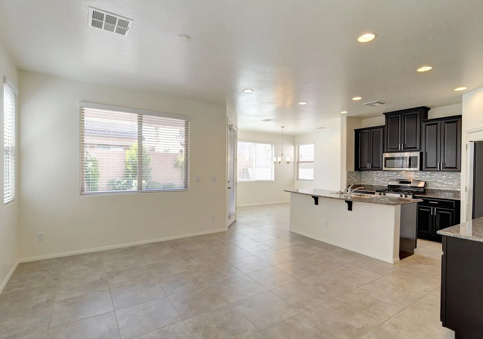 5487 Funks Grove Lane, Las Vegas, NV 89122 — Photo 2