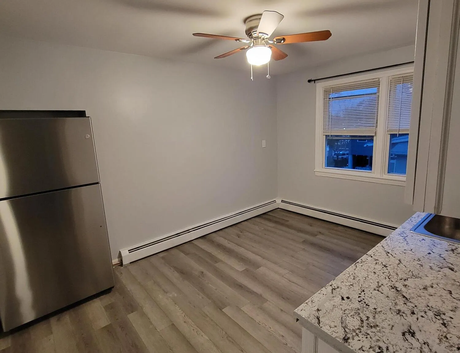 2 bed, 1392 sqft, $2,300 — Photo 3