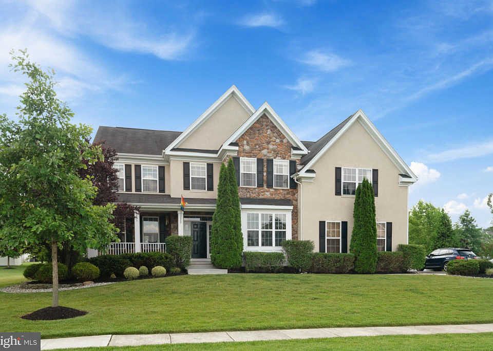 1st image of 508 Wisteria Way
