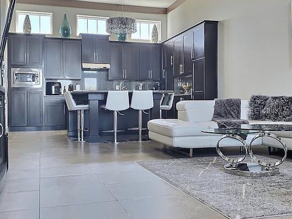 2nd image of 13877 Benavente Ave