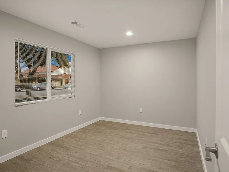 327 Franci St #A — Photo 5