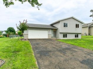9330 Mockingbird Ln, Monticello, MN 55362