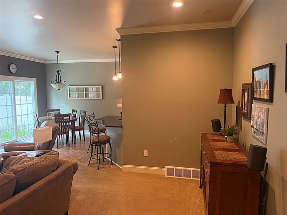 5th image of 1303 Hemingway Dr #1303