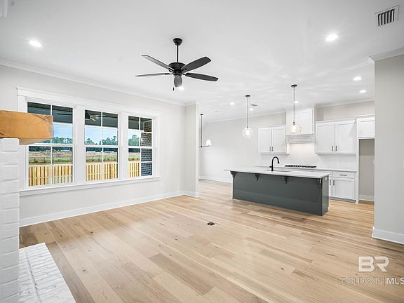 4th image of 9275 Parker Ln
