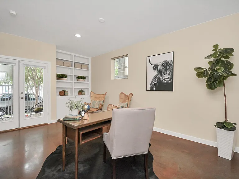 1118 Columbus St #B — Photo 7