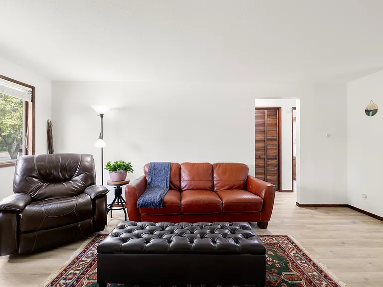 565 Barton Ave #565 — Photo 8