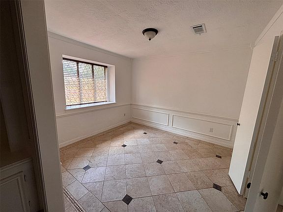5th image of 20610 Shillington Ct