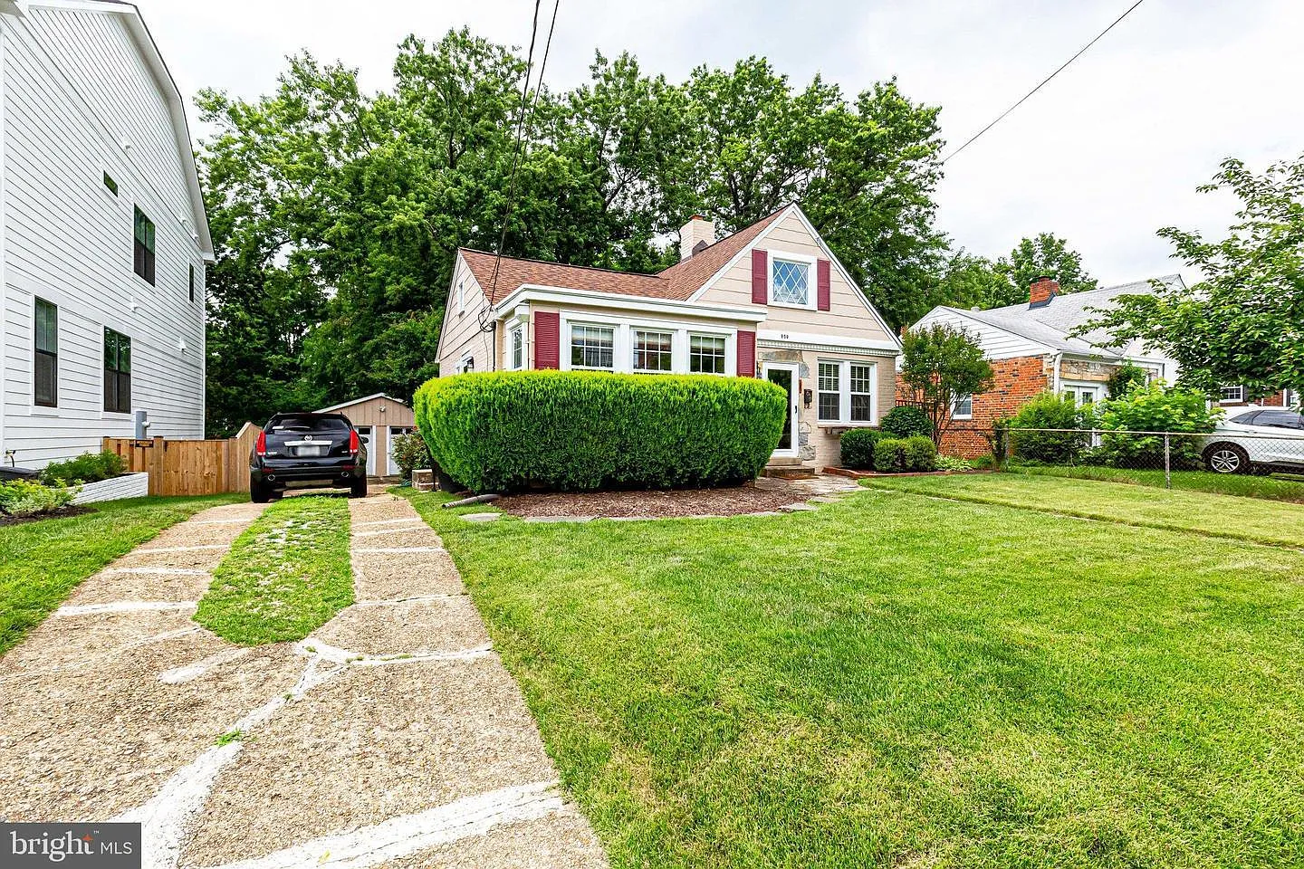 858 N Abingdon St — Photo 1