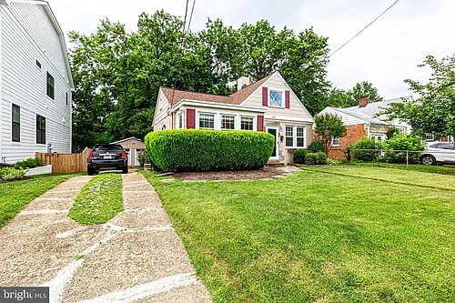 858 N Abingdon St Photo 1